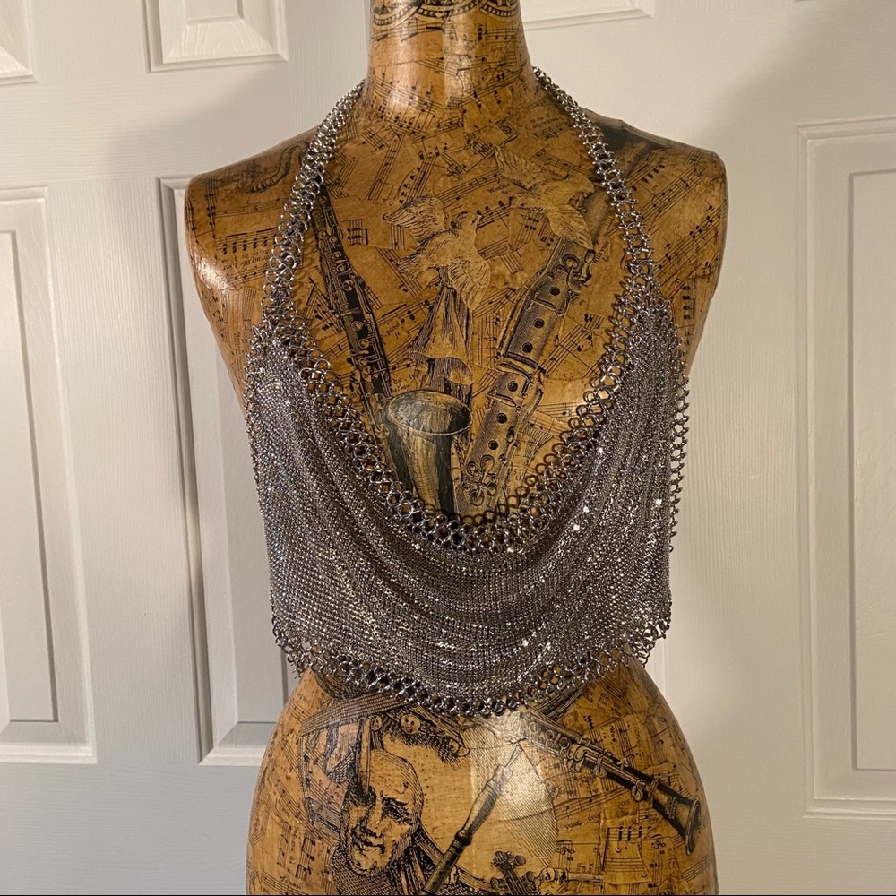 Metallic Silver Metal Chain Link Crop Halter Top 🚨pls message b4 purchasing🚨